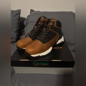 New Men’s HYTEST FootRests® 2.0 Tread Work Boots